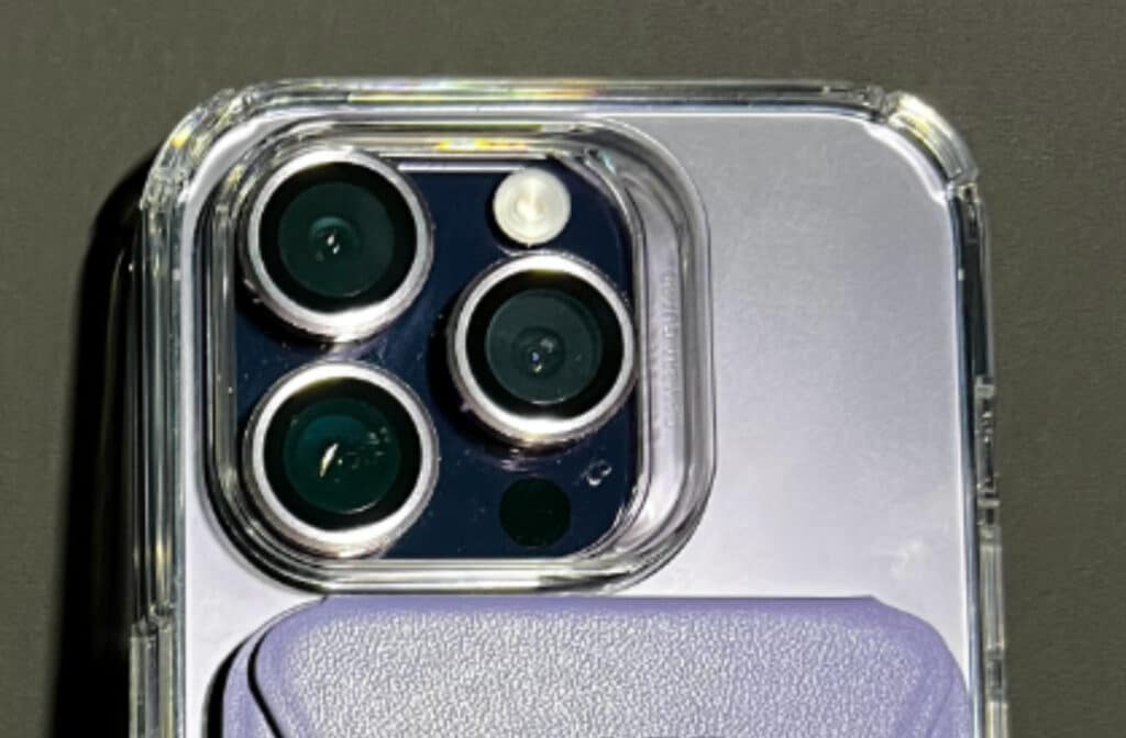 HeeNia カメラフィルム アルミ合金+9Hガラス素材iPhone14に装着